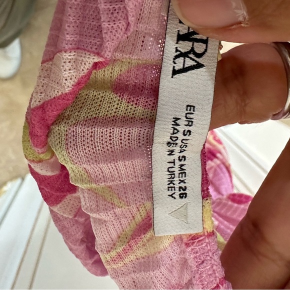 Zara Pink Floral Print Pleated Dress (19) - Picture 7 of 9